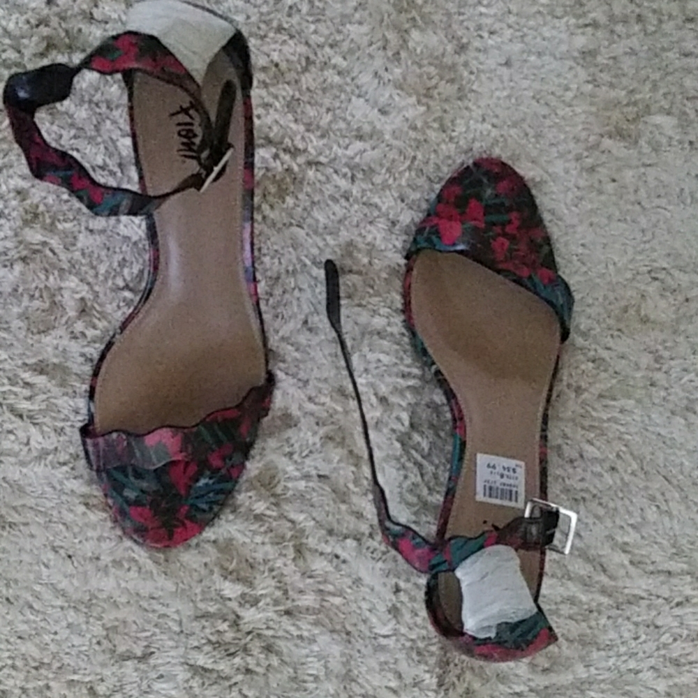 Fioni Shoes, Ladies, Women, strapped lowheels, 8.5